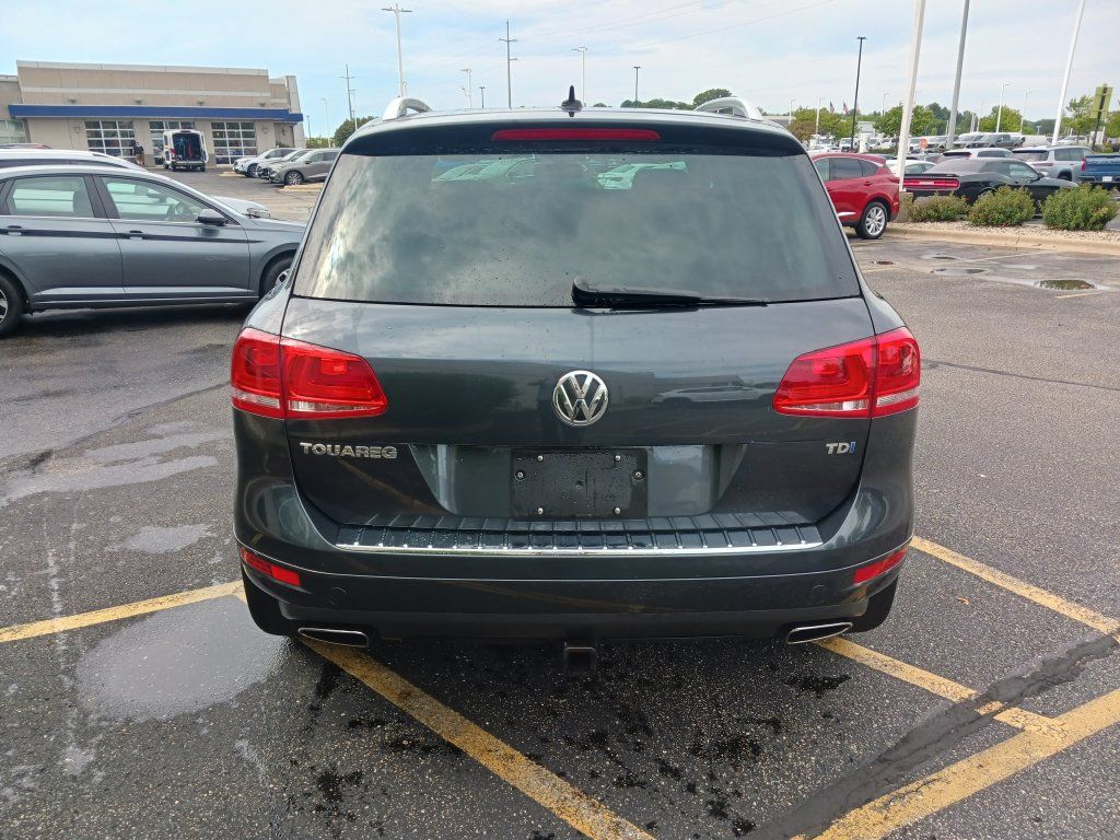 Used 2014 Volkswagen Touareg Sport AWD/4WD image 5