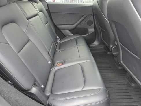 Used 2025 Tesla Model Y Long Range image 26