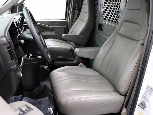 Used 2020 Chevrolet Express 2500 image 9