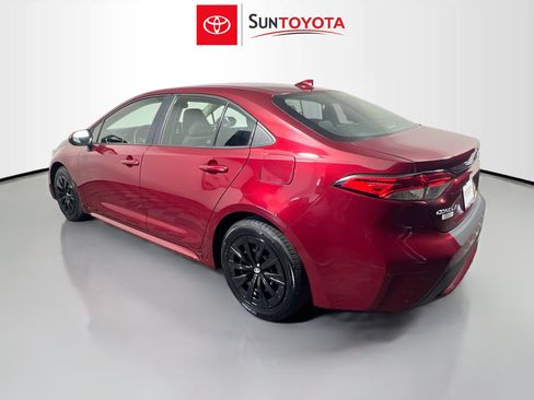 Used 2022 Toyota Corolla LE FWD image 6
