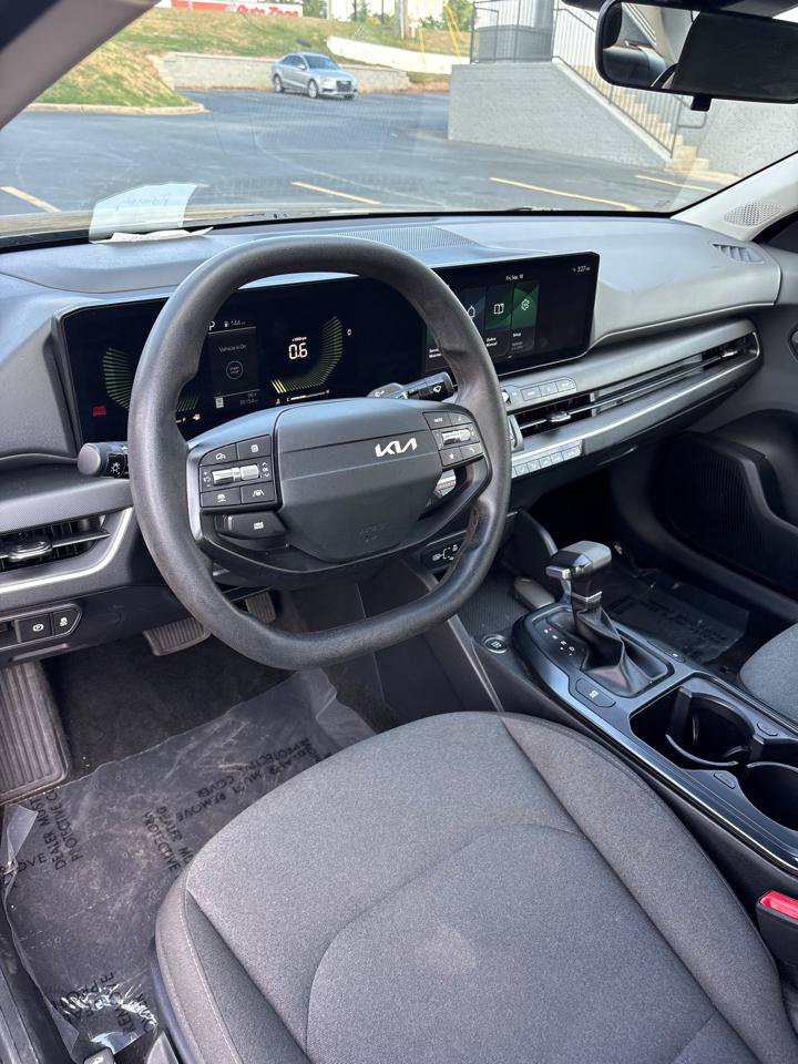 Used 2025 Kia K4 FWD image 10
