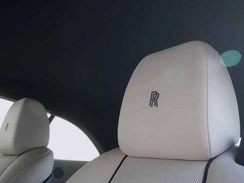 Certified 2019 Rolls-Royce Dawn image 11