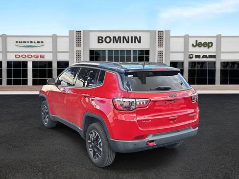 Used 2021 Jeep Compass Trailhawk AWD/4WD image 3