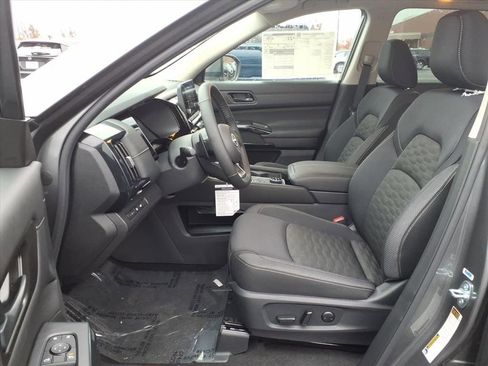 New 2025 Nissan Pathfinder SV image 26