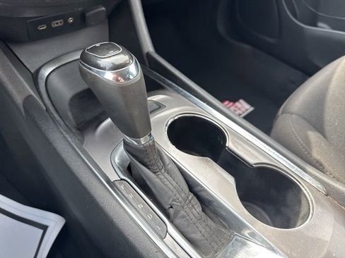 Used 2020 Chevrolet Malibu LT image 14