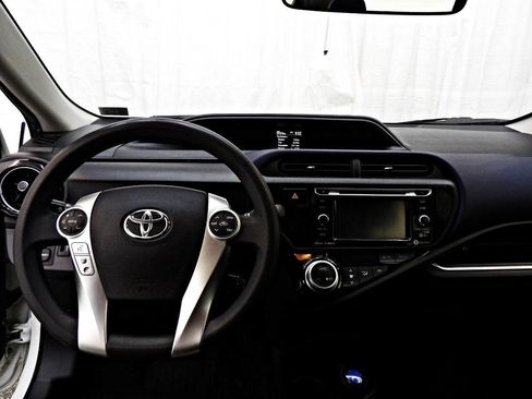 Used 2016 Toyota Prius C Four image 9