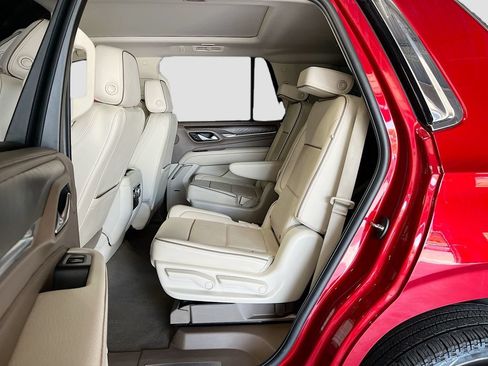 Used 2022 GMC Yukon Denali AWD/4WD image 26