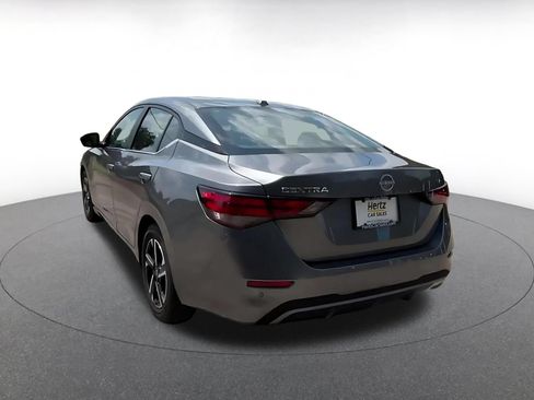 Used 2025 Nissan Sentra SV FWD image 9