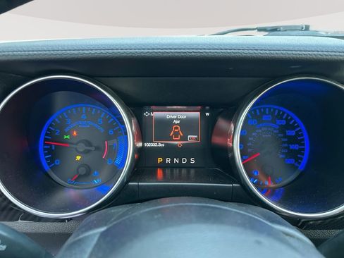 Used 2020 Ford Mustang Premium RWD image 14