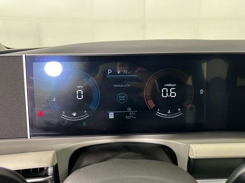 Used 2025 Hyundai Tucson SE image 17