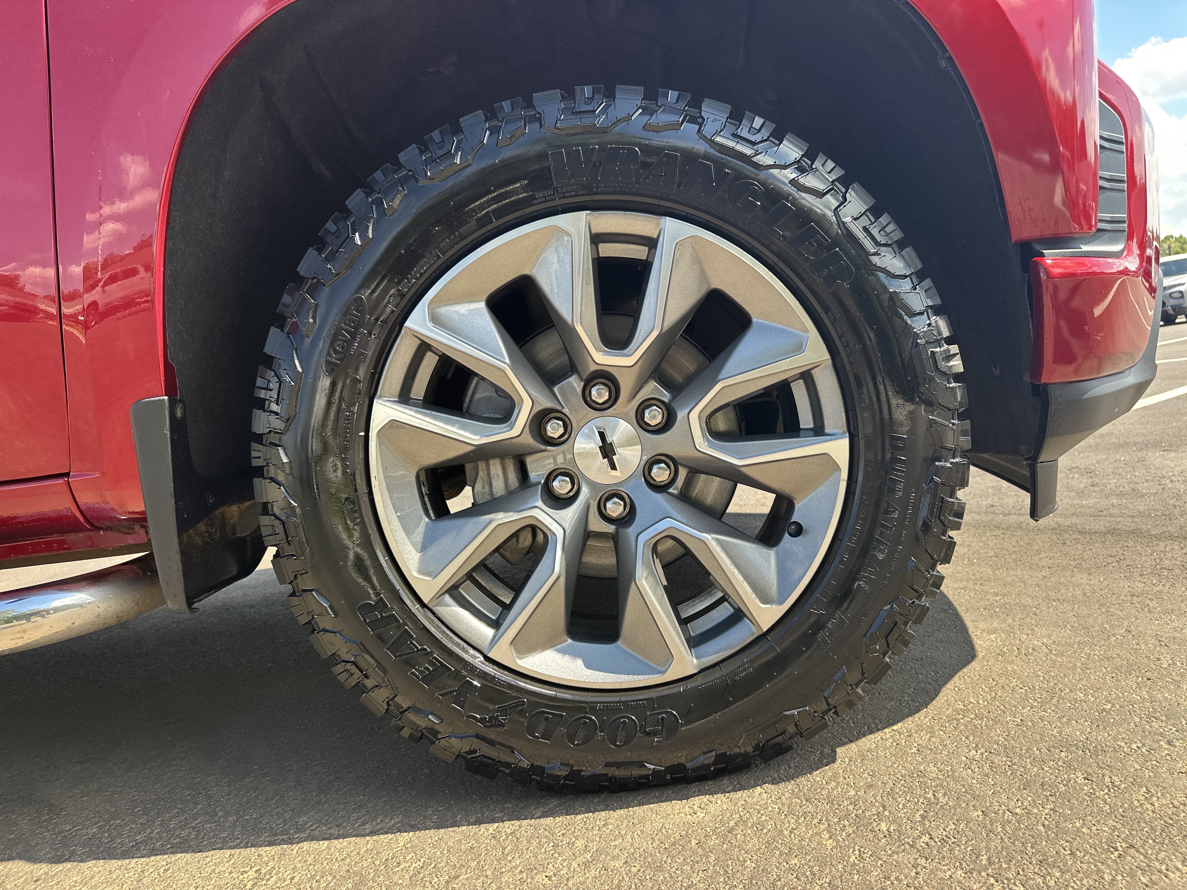 Used 2022 Chevrolet Silverado 1500 RST w/ Safety Package AWD/4WD image 13
