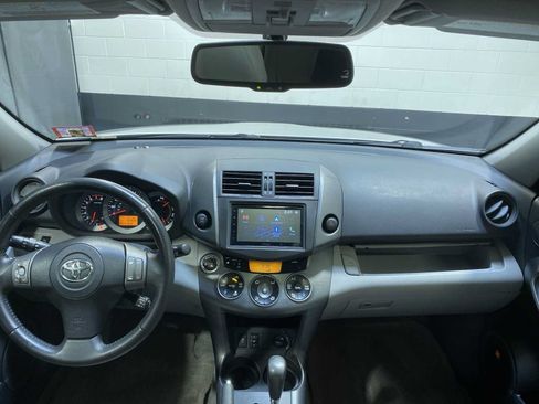 Used 2011 Toyota RAV4 Limited w/ Limited Extra Value Pkg AWD/4WD image 10