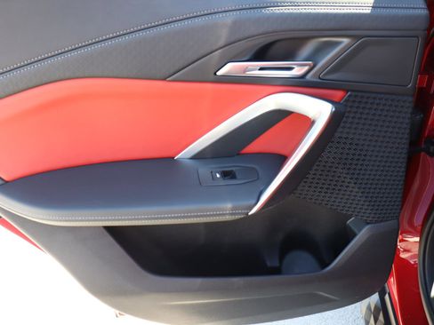 Used 2024 BMW X2 xDrive28i image 11