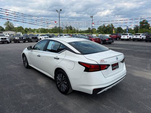 Used 2025 Nissan Altima 2.5 SV AWD/4WD image 6