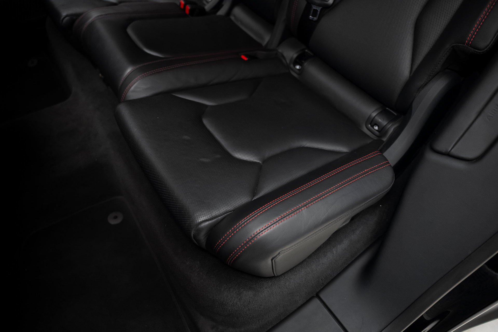 Used 2019 Lamborghini Urus AWD/4WD image 67