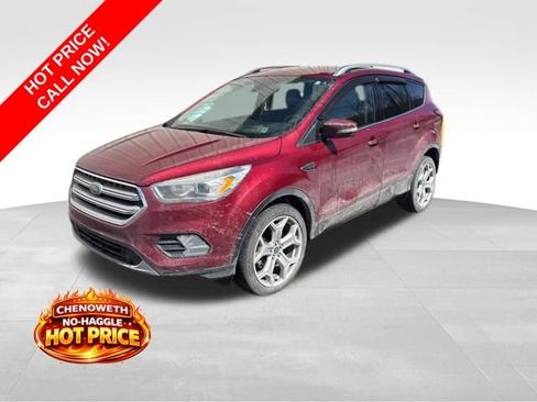 Used 2019 Ford Escape Titanium image 2