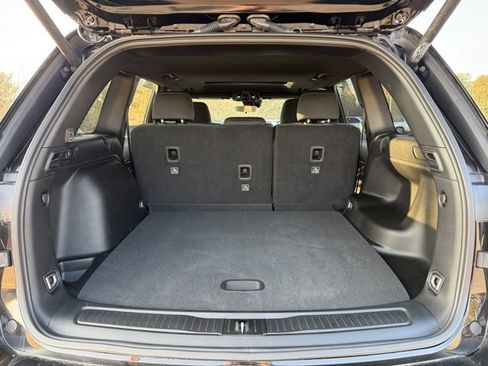 New 2025 Jeep Grand Cherokee Laredo w/ Luxury Tech Group I image 30