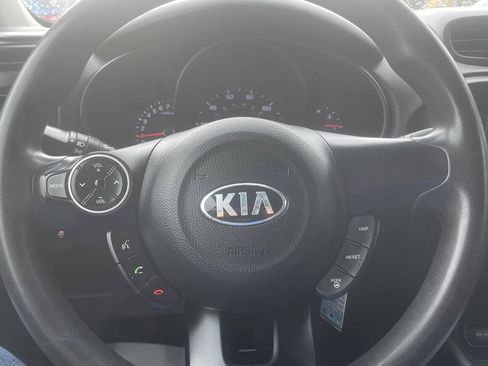 Used 2016 Kia Soul FWD image 13