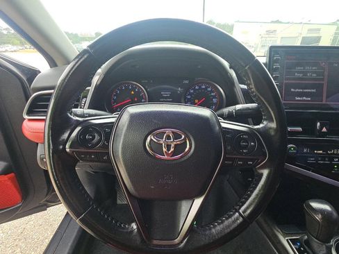 Used 2022 Toyota Camry XSE image 10