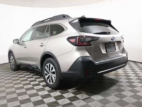 Used 2020 Subaru Outback Premium AWD/4WD image 5