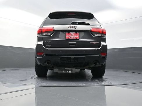 Used 2018 Jeep Grand Cherokee Trailhawk AWD/4WD image 26