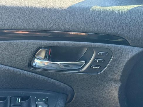 Used 2016 Honda Pilot Touring image 18