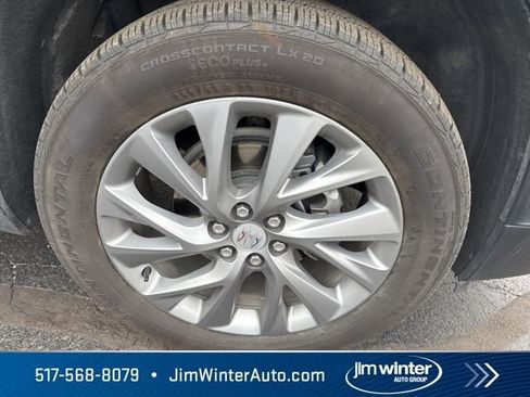 Used 2025 Buick Enclave Preferred image 3