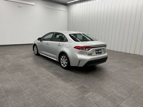 Used 2024 Toyota Corolla LE FWD image 4