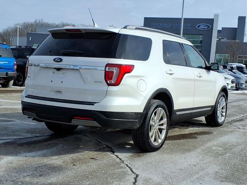 Certified 2019 Ford Explorer XLT w/ Equipment Group 202A image 7