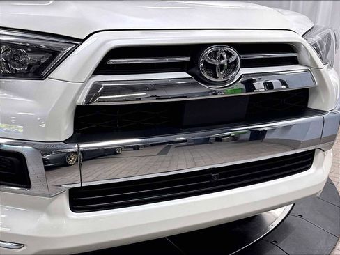 Used 2023 Toyota 4Runner Limited AWD/4WD image 32