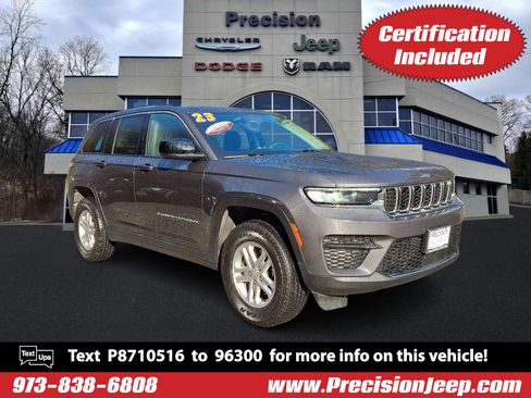 Certified 2023 Jeep Grand Cherokee Laredo w/ Luxury Tech Group I image 1