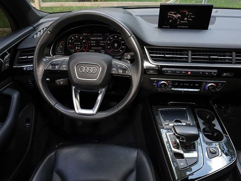 Used 2018 Audi Q7 3.0T Prestige w/ Prestige Package image 9