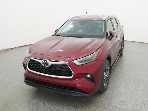 New 2026 Toyota Highlander XLE image 5