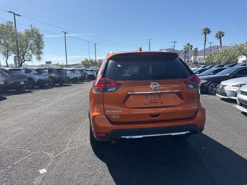 Used 2020 Nissan Rogue SV FWD image 11