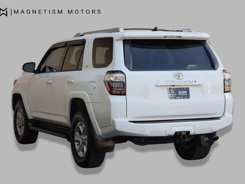 Used 2016 Toyota 4Runner SR5 AWD/4WD image 7