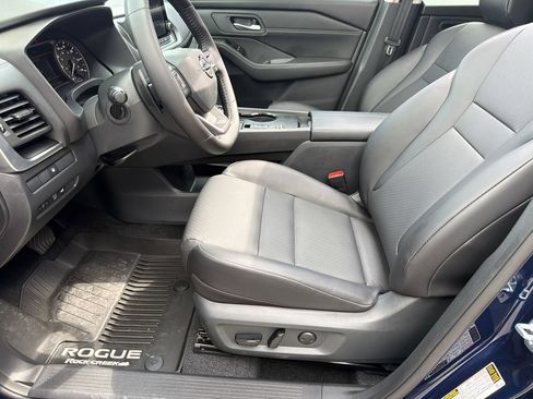 Used 2026 Nissan Rogue Dark Armor FWD image 17