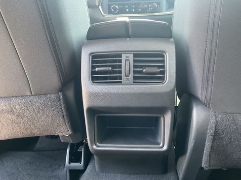Used 2023 Nissan Rogue S FWD image 9