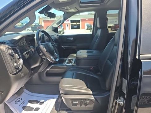 Used 2019 Chevrolet Silverado 1500 LT Trail Boss AWD/4WD image 7
