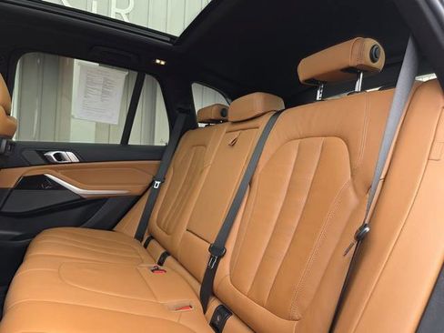 Used 2021 BMW X5 xDrive40i w/ M Sport Package image 21