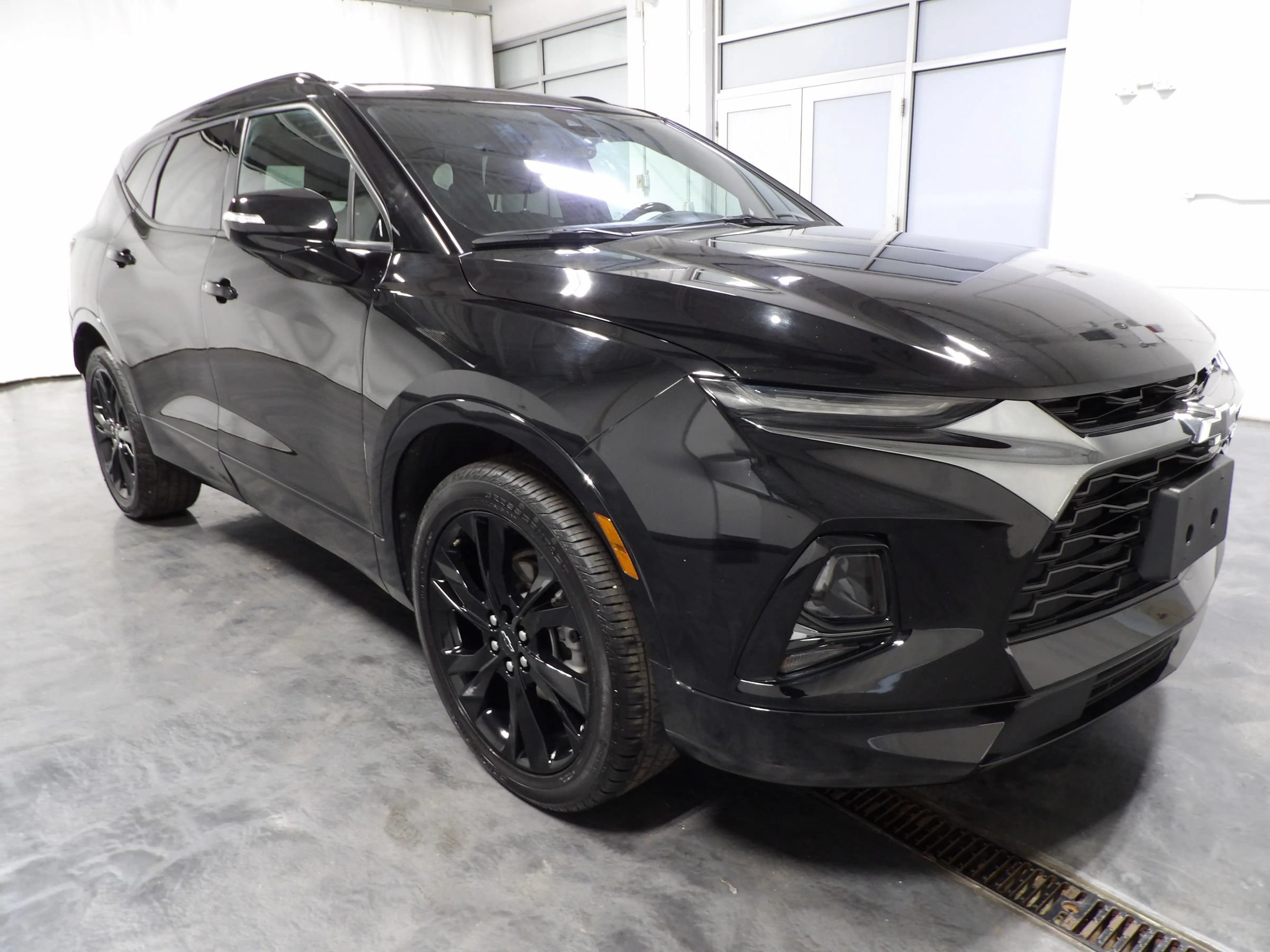 Used 2022 Chevrolet Blazer RS FWD image 2