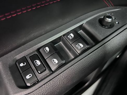 Used 2025 Jeep Compass Trailhawk w/ Trailhawk Elite Group AWD/4WD image 5
