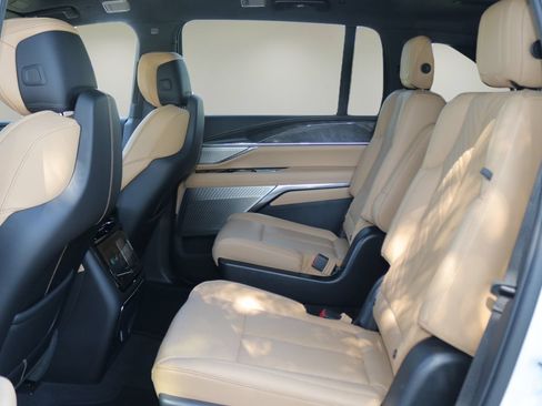 Certified 2026 Cadillac Escalade IQ Luxury 2 w/ LPO, Radiant Package AWD/4WD image 13