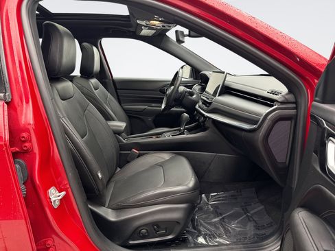 Used 2022 Jeep Compass Limited w/ (RED) Package image 18