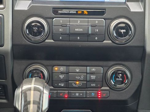 Used 2020 Ford F150 Raptor w/ Equipment Group 802A Luxury image 15