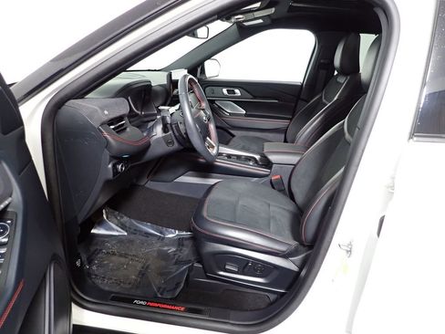 Used 2025 Ford Explorer ST image 25