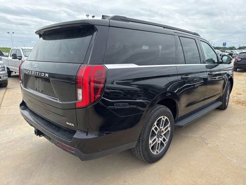 Used 2025 Ford Expedition Max Active AWD/4WD image 8