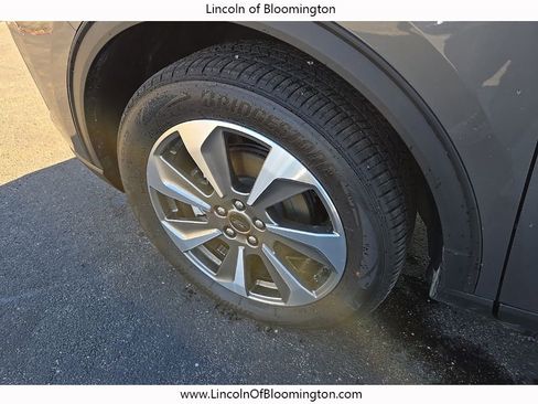 Used 2025 Ford Escape Platinum w/ Premium Technology Package image 12