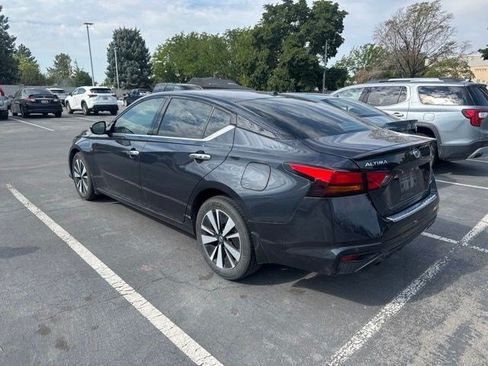 Used 2020 Nissan Altima 2.5 SV AWD/4WD image 3