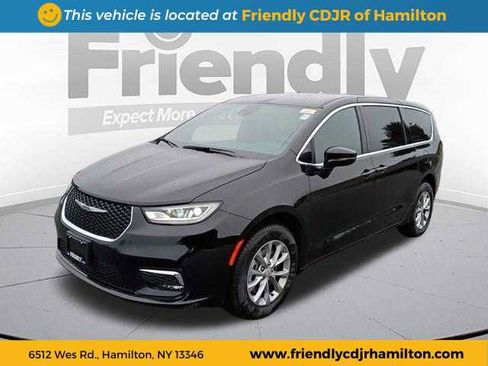 New 2026 Chrysler Pacifica Select image 1