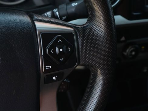 Used 2016 Toyota Tacoma SR5 image 25
